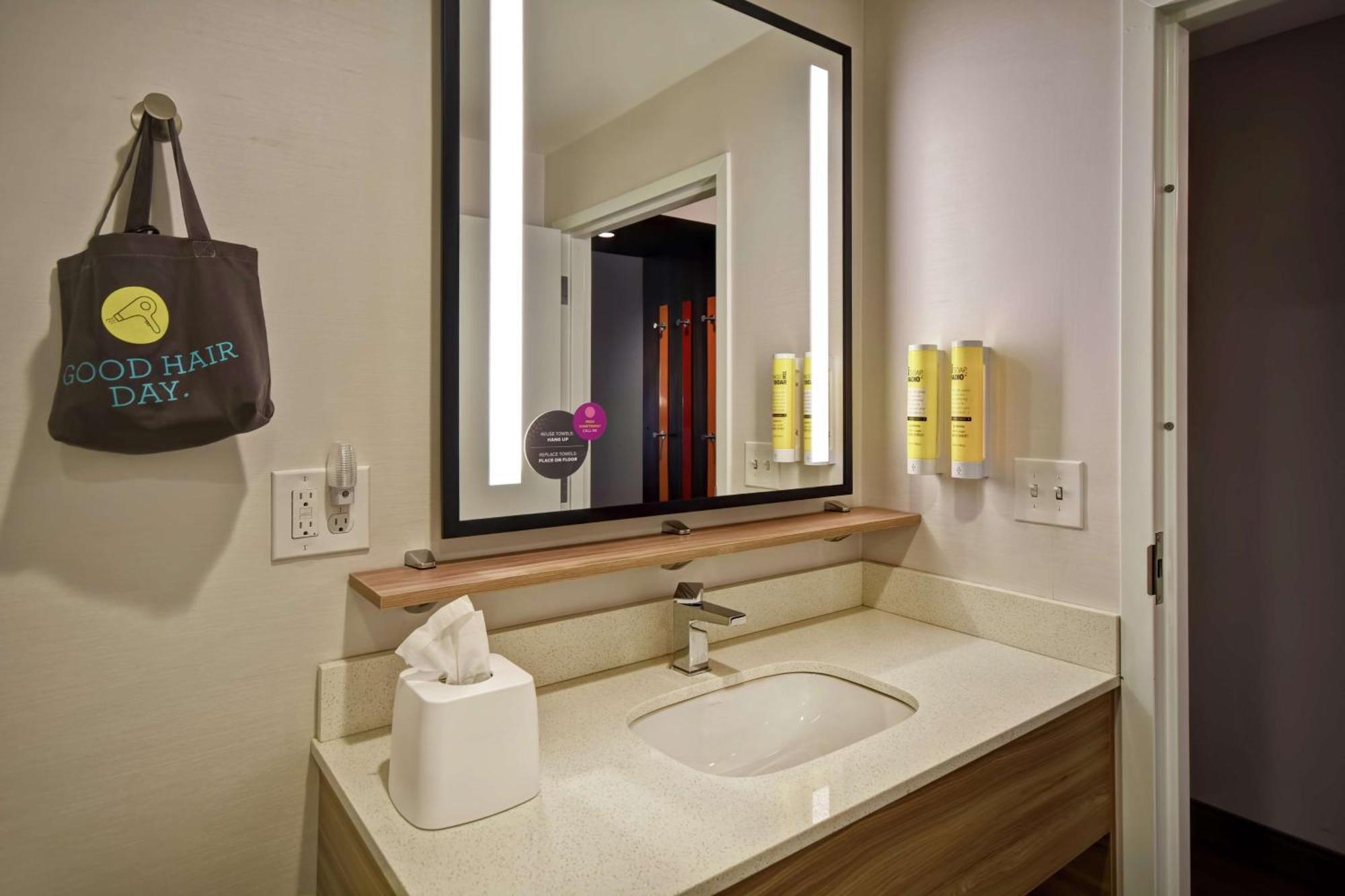 Tru By Hilton Cincinnati Airport South Florence Eksteriør bilde